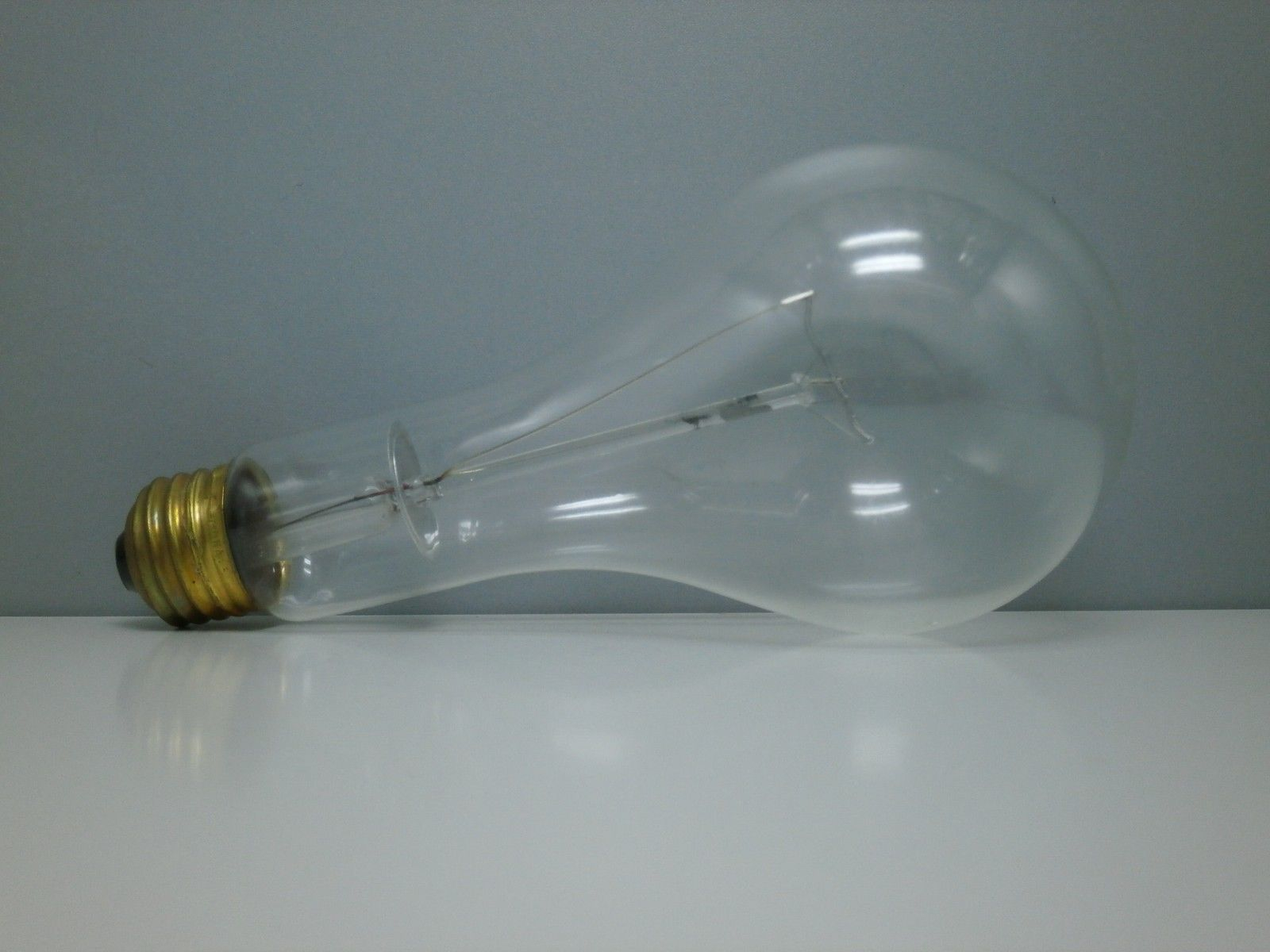 Damar 200a2ps25rs 200 Watt 200w Rough Service Lamp Light Bulb regarding measurements 1600 X 1200