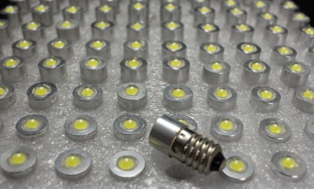 E10 Screw Base Led Flashlight Torch Bulb 9v 12v 18v Par20 Led Bulbs inside dimensions 2592 X 1728