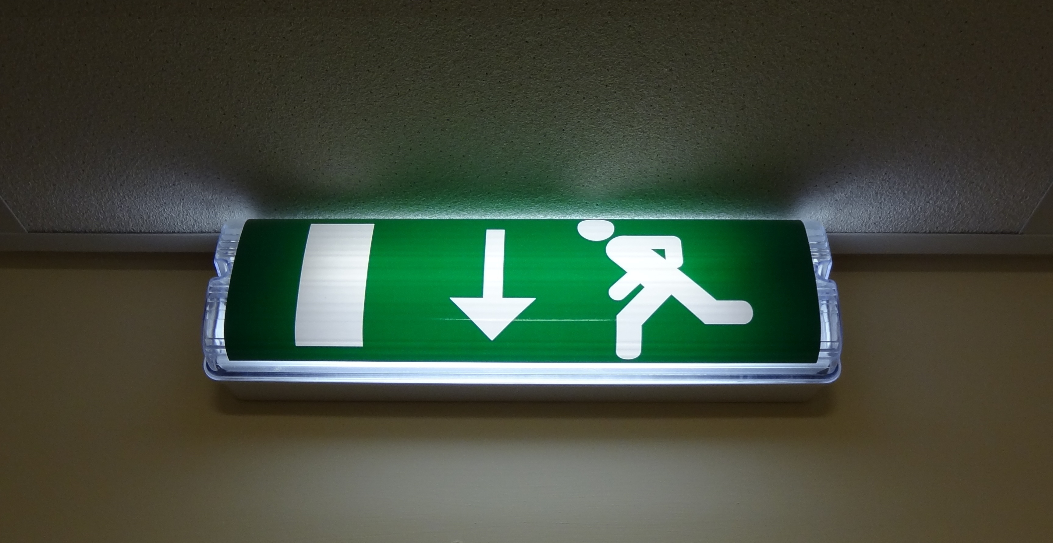 Emergency Lights Know The Difference Fire Alarms Cctv Systems regarding dimensions 3456 X 1784