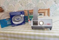 Gnome Supreme 300 Slide Projector With Spare Bulb And 4 Circular inside size 1024 X 768