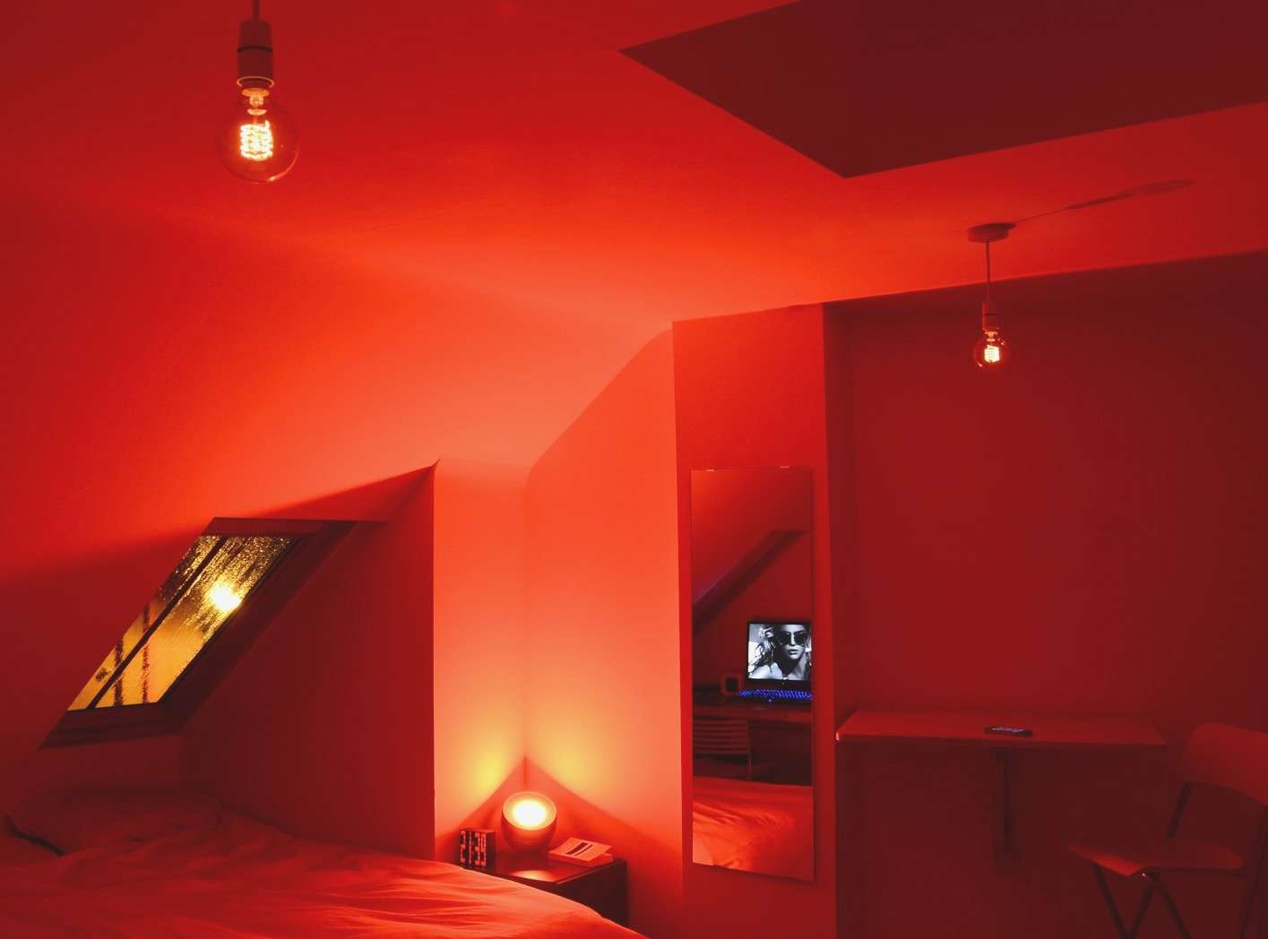 Red Light Bulb In Bedroom Lovely Sleep Improving Sleep Sleep Tips inside sizing 1415 X 1048
