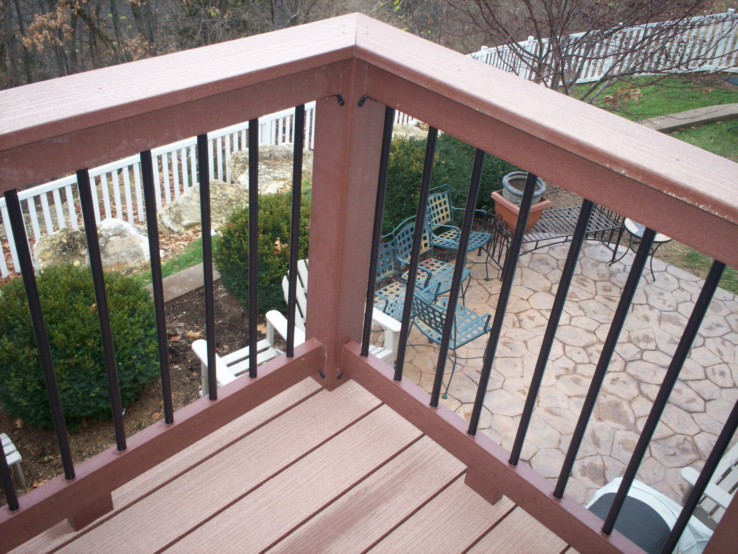 Aluminum Vs Composite Deck Railing T Redeck Ideas Choose The Best for sizing 2576 X 1932