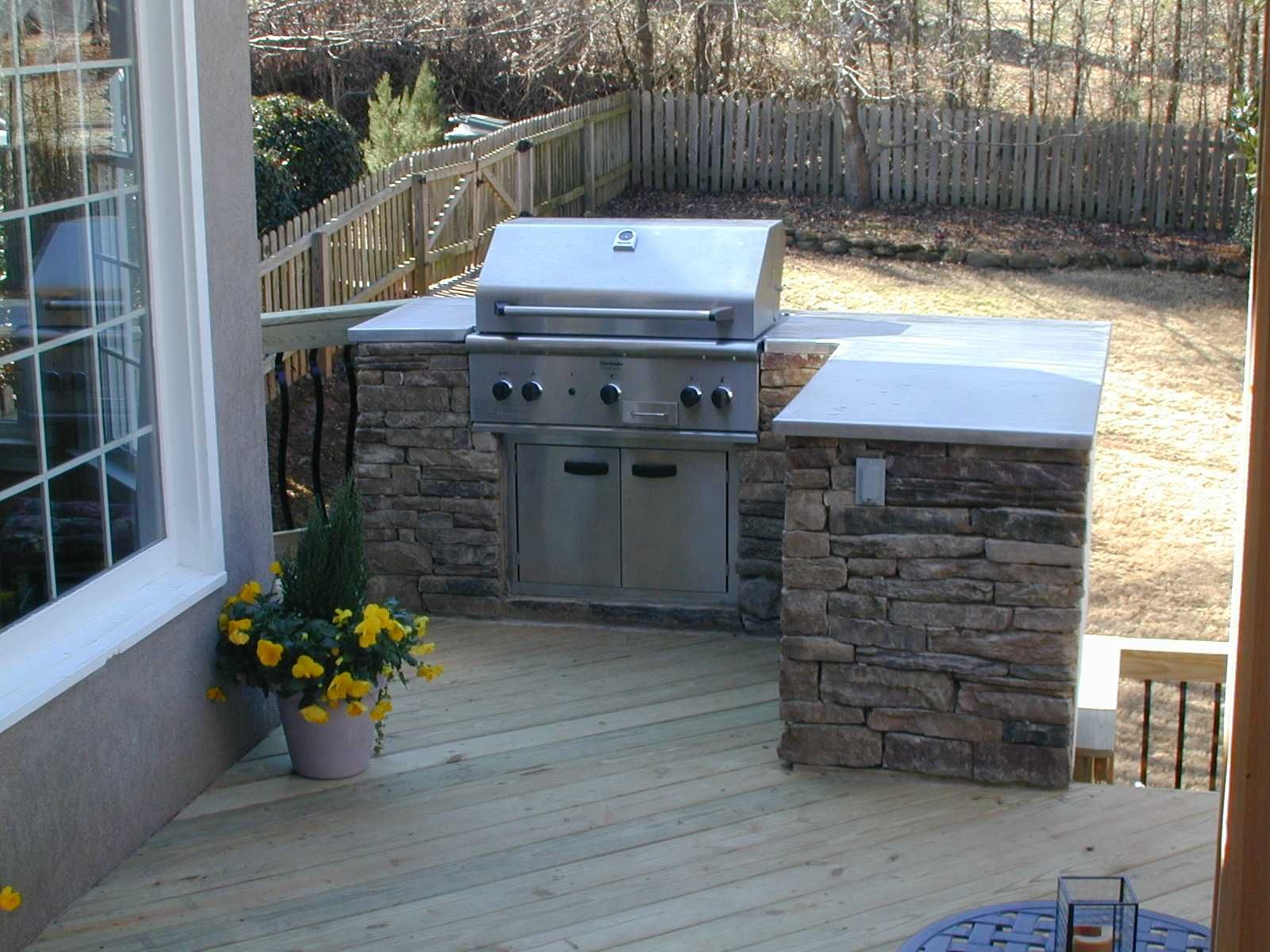 Built In Grill On Wood Deck Garden Ideas In 2019 Outdoor Grill regarding measurements 1600 X 1200