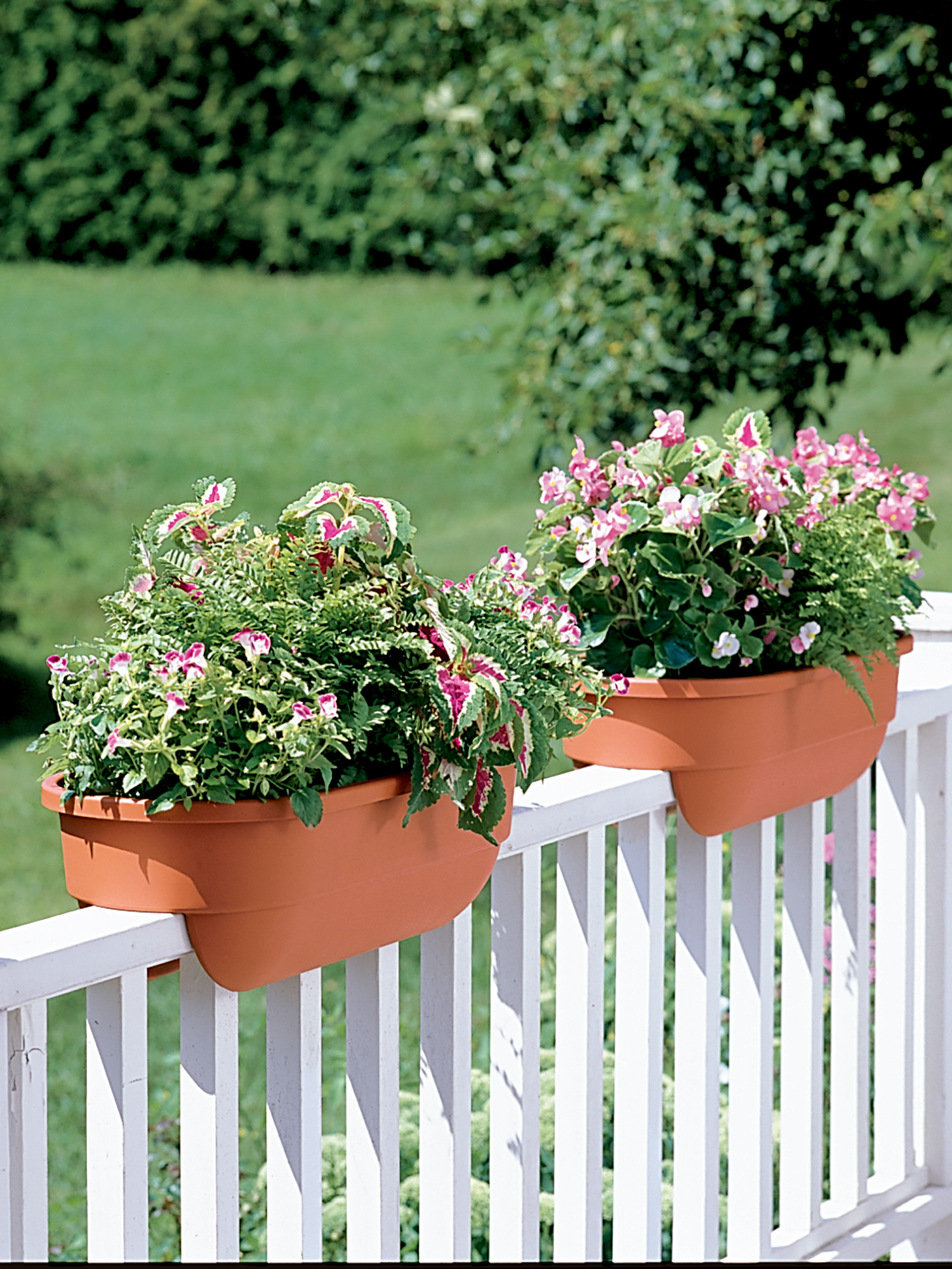 Deck Railing Planter Boxes Gardeners Supply pertaining to sizing 1500 X 2000