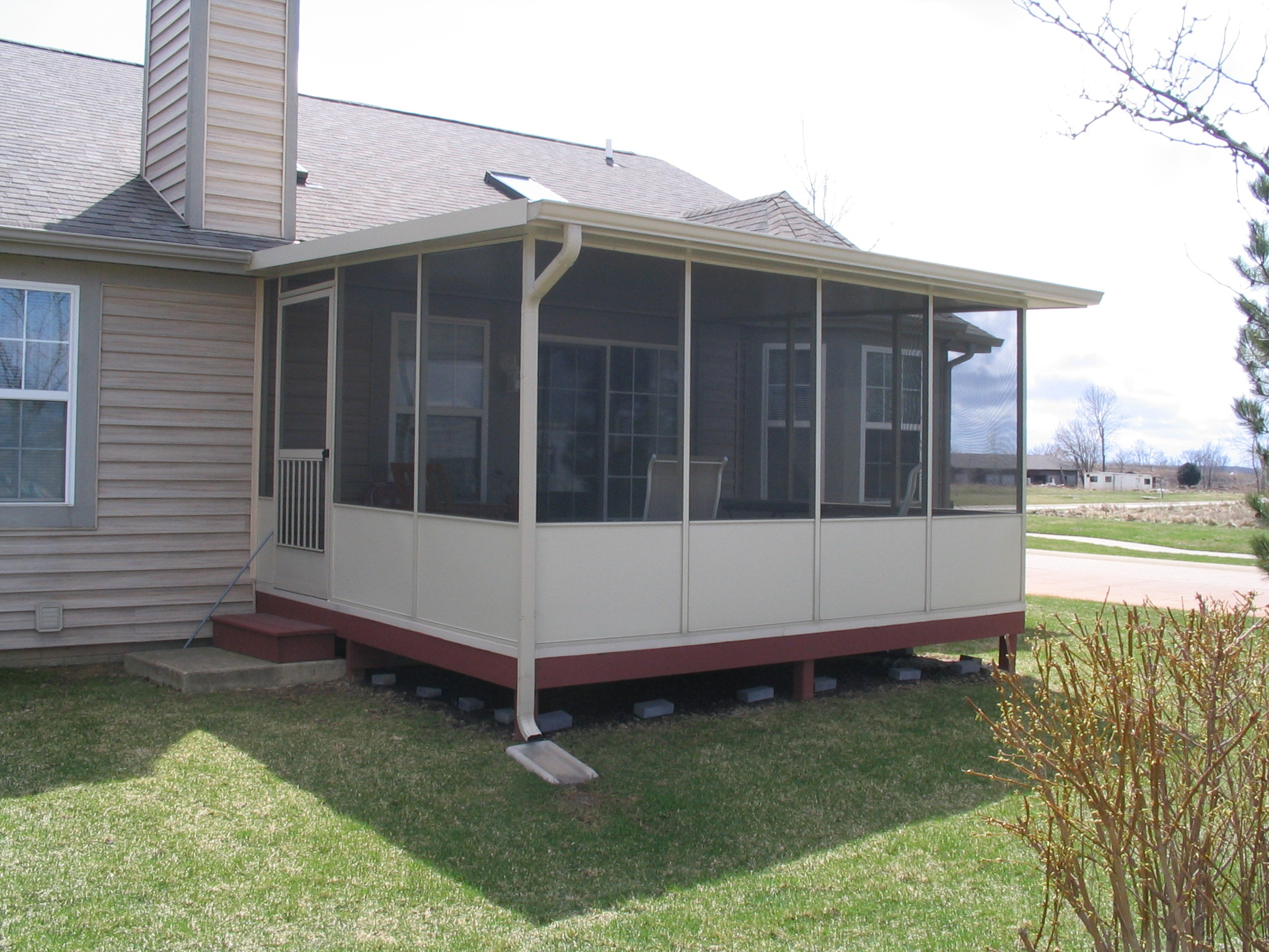 Four Seasons Sunrooms Of Northwest Indiana Screened Room with regard to sizing 2048 X 1536