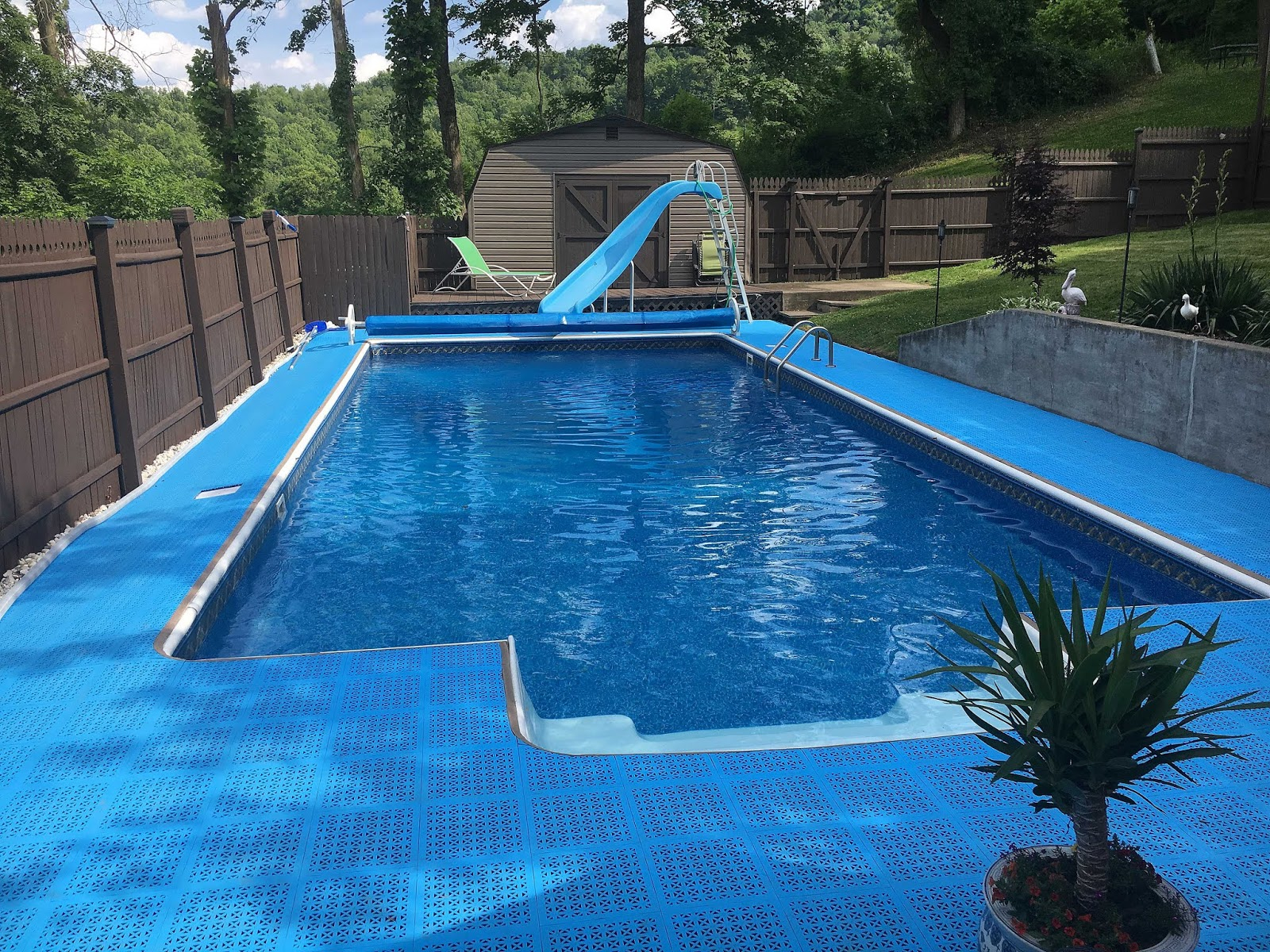 Greatmats Specialty Flooring Mats And Tiles Keeping Pool Decks in dimensions 1600 X 1200