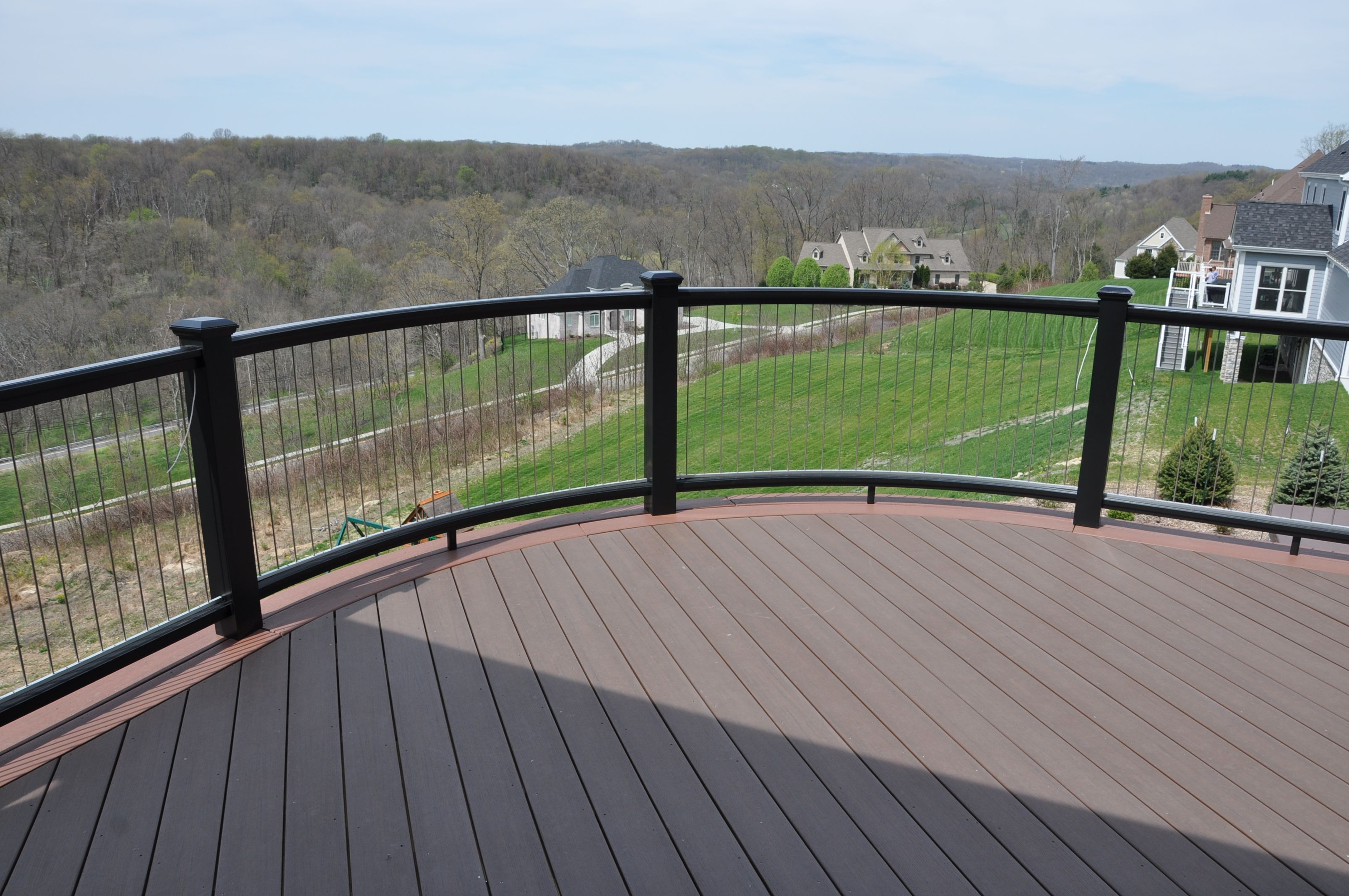 Invisarail Works Great On Curved Deck Railings Deck Railing throughout size 3216 X 2136