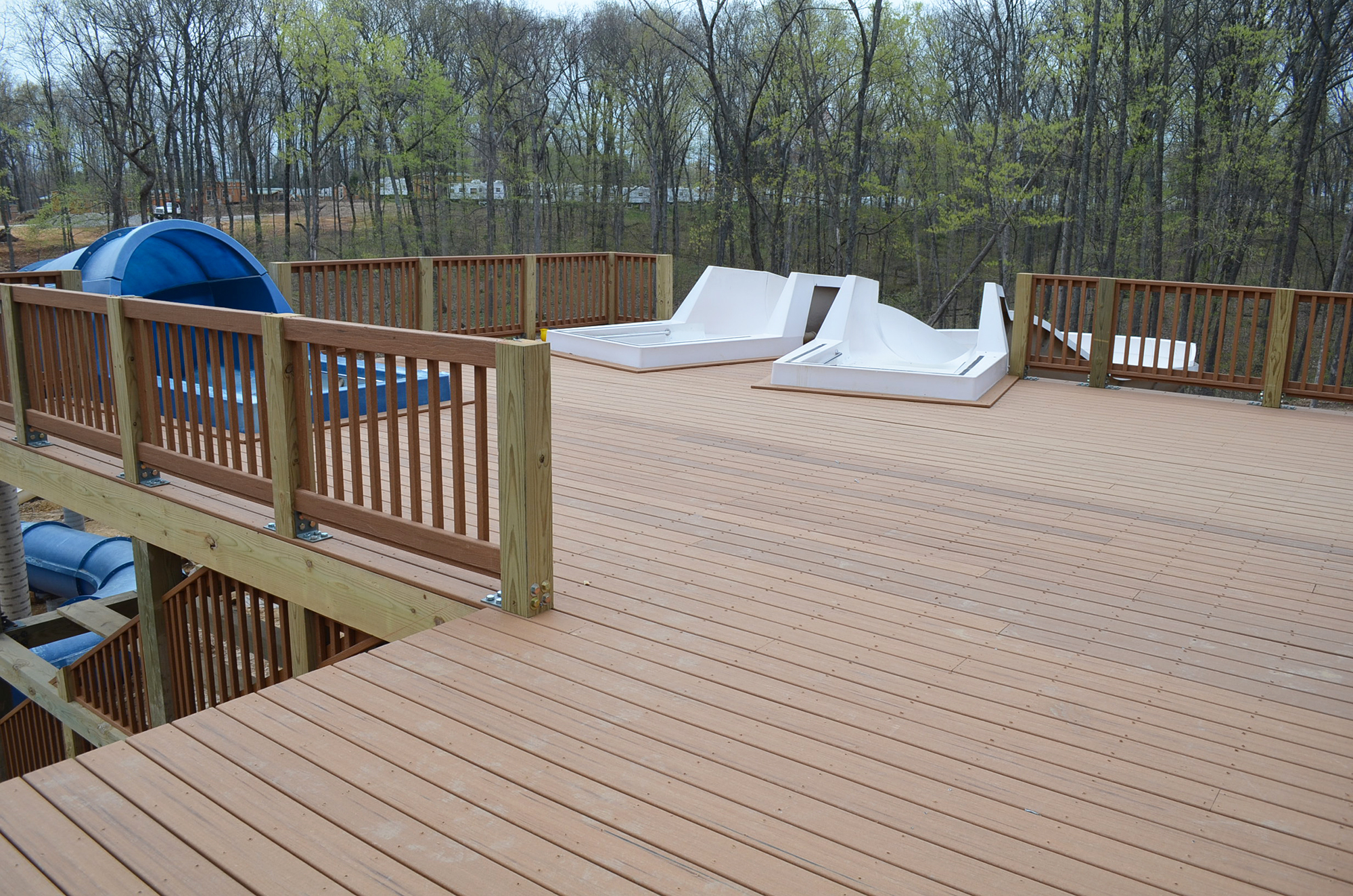 Moisture Shield Composite Decking Moistureshield Vs Trex Vantage regarding size 2000 X 1325