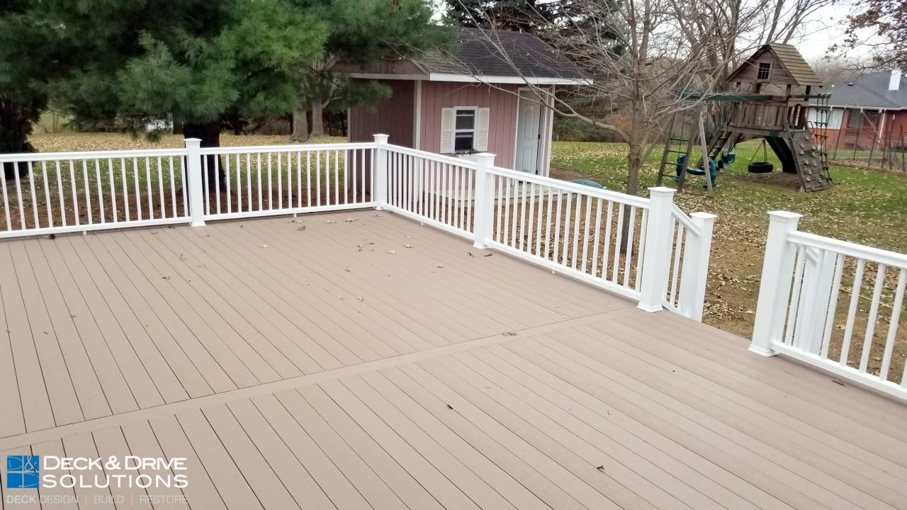 Timbertech Sandy Birch With White Timbertech Rail Des Moines Deck intended for proportions 1280 X 720