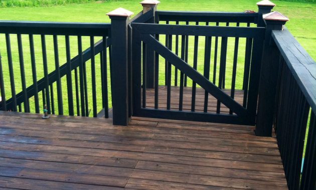 Two Toned Deck Decks In 2019 Deck Railing Design Diy Deck inside size 1530 X 2048