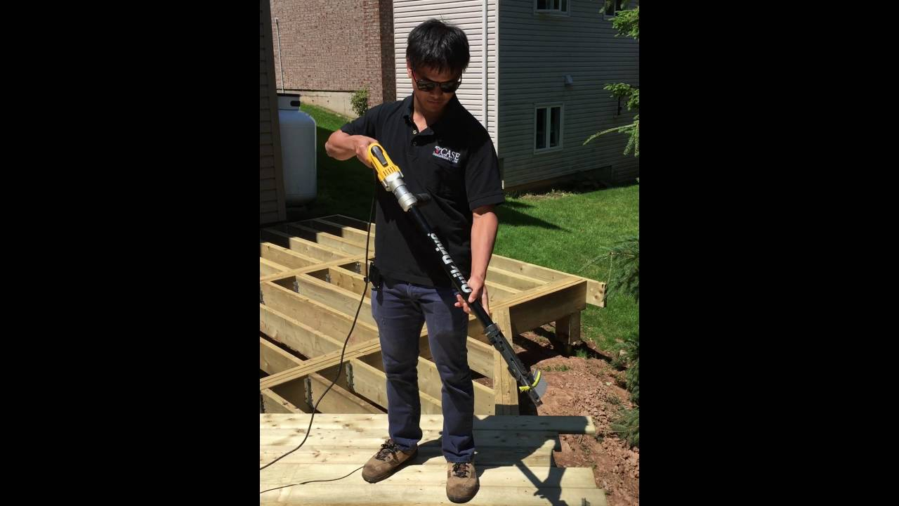 Using A Screw Gun With Quick Drive On A Deck Project for proportions 1280 X 720