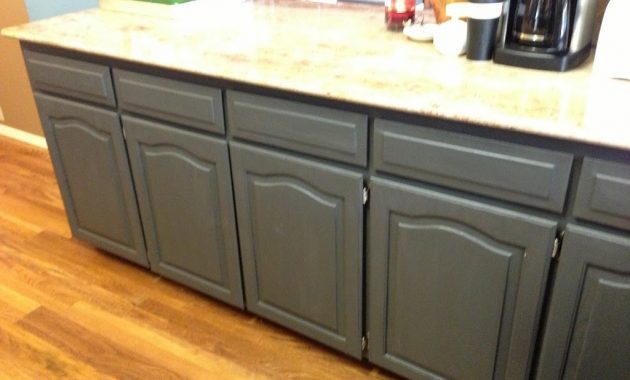 Using Chalk Paint To Refinish Kitchen Cabinets Wilker Dos pertaining to dimensions 1024 X 768