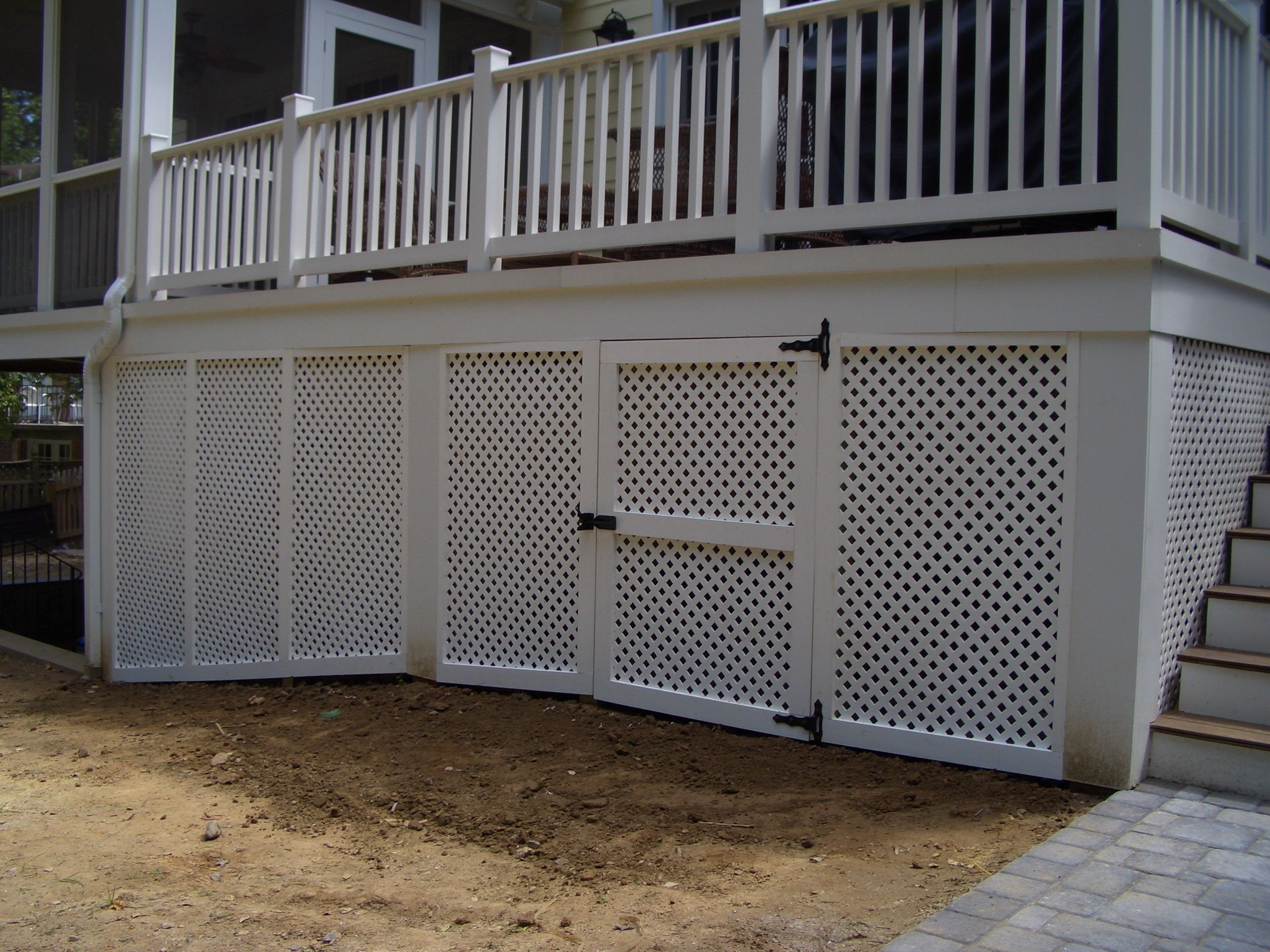 Vinyl Privacy Lattice Screen Under Deck Wgate Outdoorlandscaping within proportions 2560 X 1920