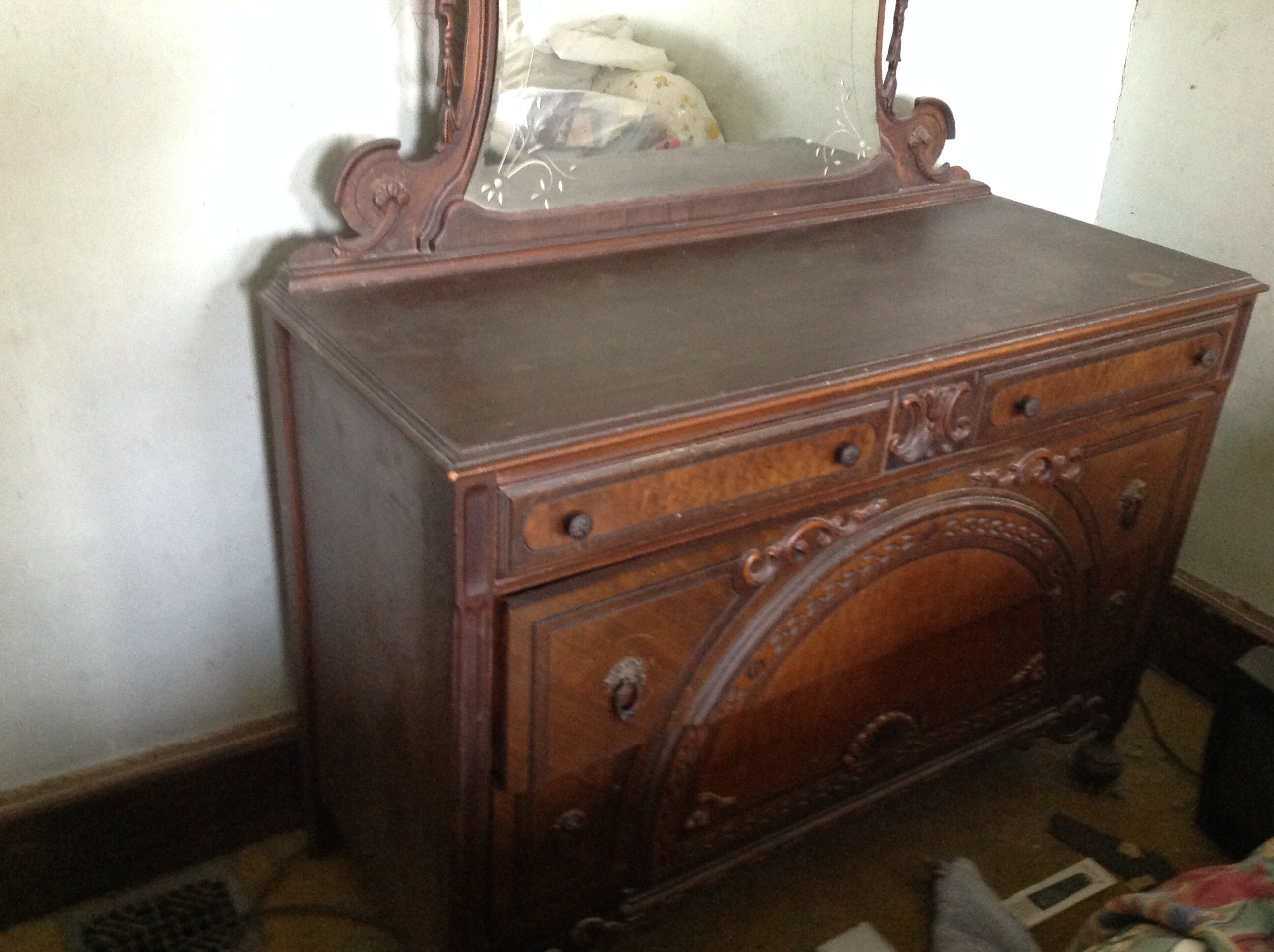 1920s Or 30s Bedroom Furniture Antique Appraisal Instappraisal within size 2592 X 1936