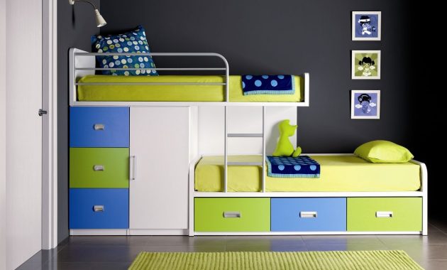 30 Space Saving Beds For Small Rooms Car House Bunk Beds Boys with measurements 1181 X 886