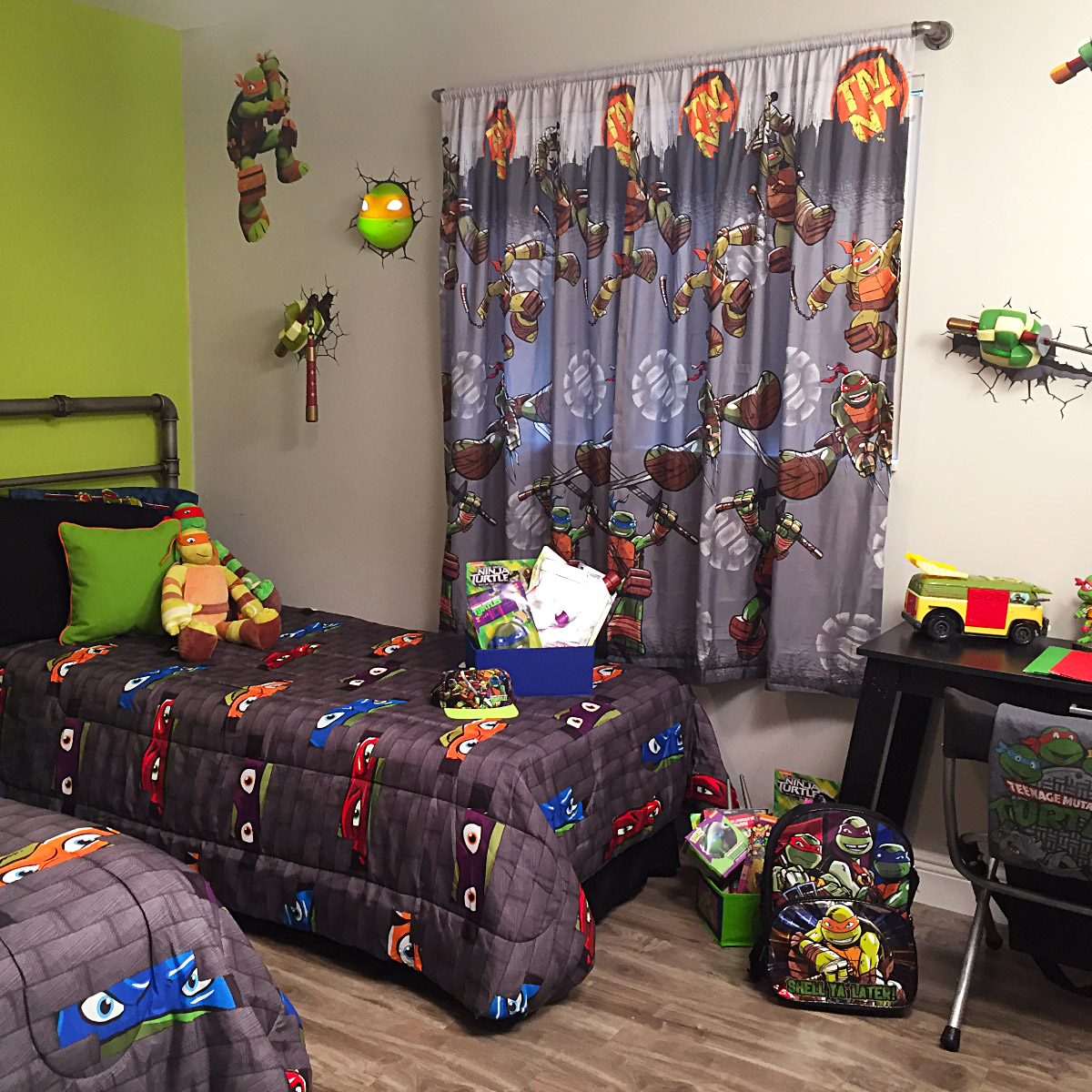 A Shell Shocked Tmnt Bedroom Nickelodeon Parents with regard to dimensions 1200 X 1200