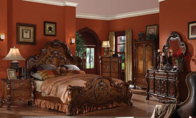 Acme Dresden Traditional Arch Bedroom Set In Cherry Oak in dimensions 1200 X 863