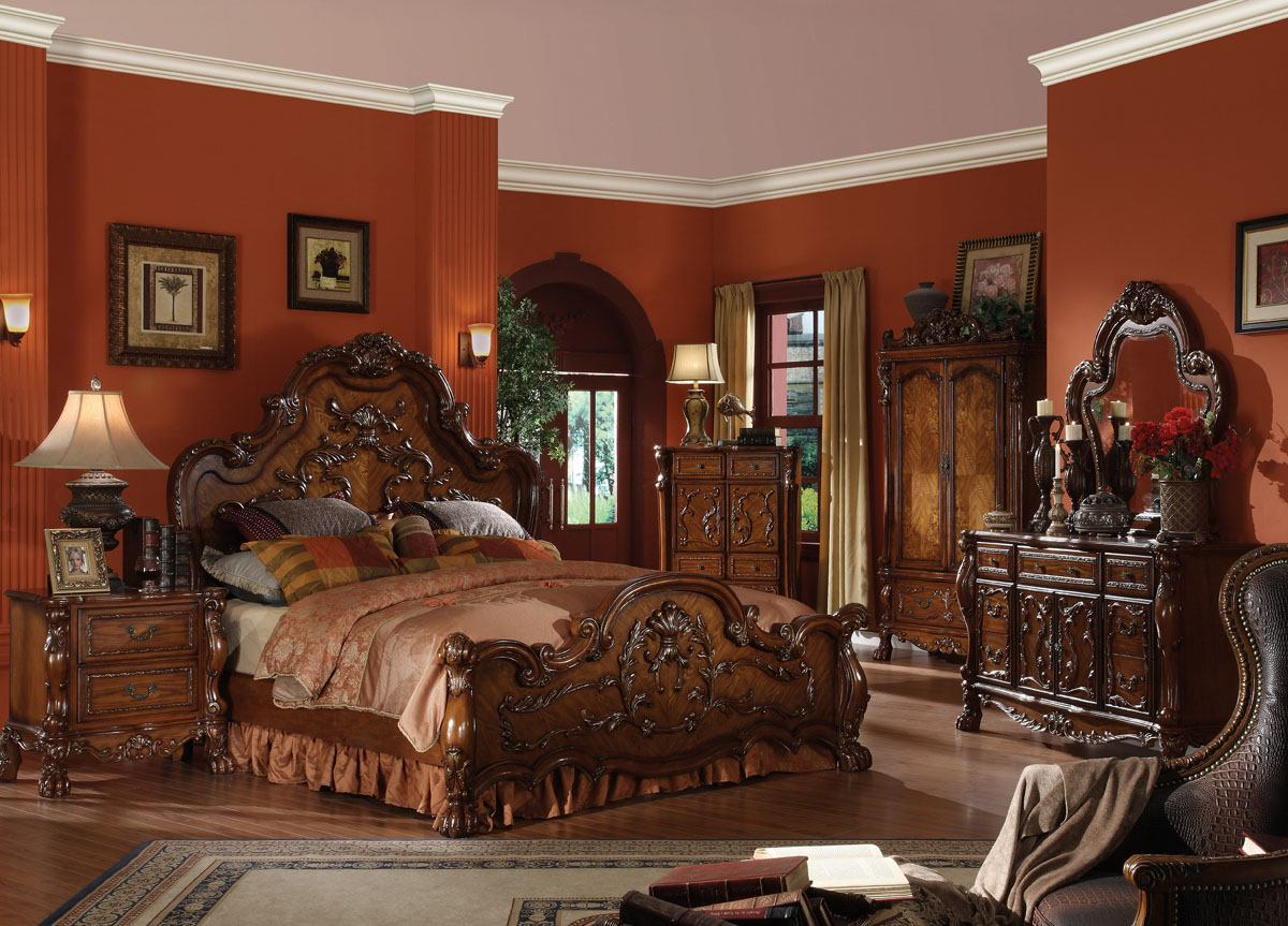 Acme Dresden Traditional Arch Bedroom Set In Cherry Oak in measurements 1200 X 863