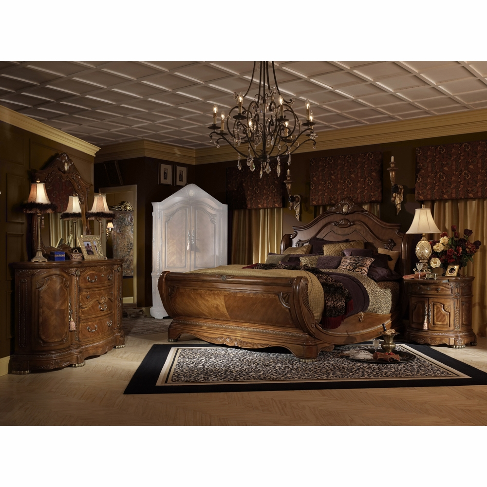 Aico Michael Amini Cortina Cal King Sleigh Bedroom Set W Chest 6 Pc In Honey Walnut throughout size 1000 X 1000