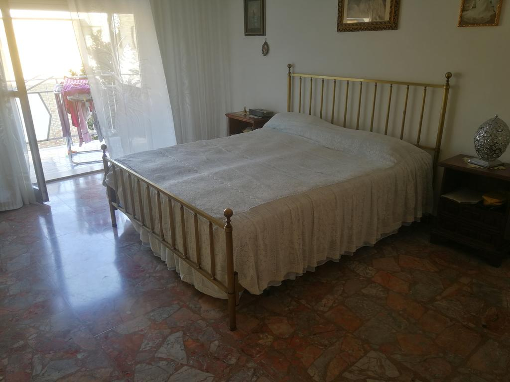 Ale Home Bed Breakfast Pescara with regard to measurements 1024 X 768