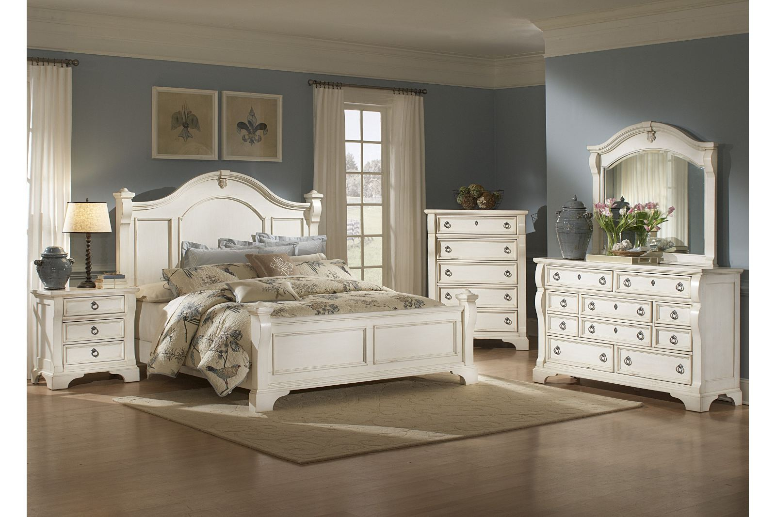 American Woodcrafters Heirloom Collection Poster Bedroom Set In Antique White 2910 in dimensions 1600 X 1067