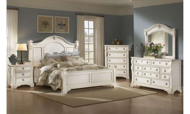 American Woodcrafters Heirloom Collection Poster Bedroom Set In Antique White 2910 throughout proportions 1600 X 1067