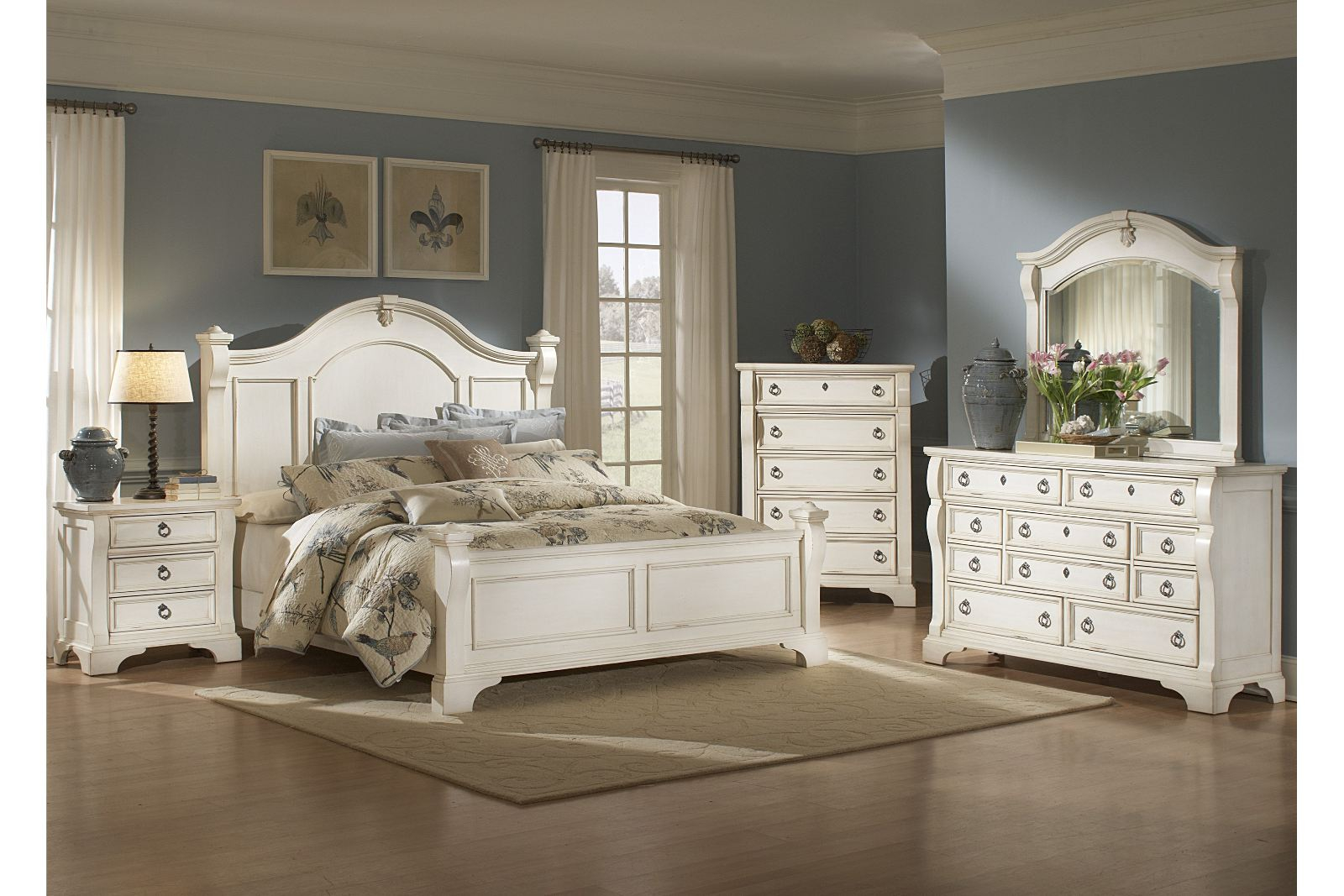 American Woodcrafters Heirloom Collection Poster Bedroom Set In Antique White 2910 throughout proportions 1600 X 1067