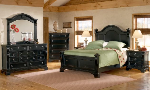 American Woodcrafters Heirloom Collection Poster Bedroom Set In Black With Rub Through Highlights 2900 Posterb inside size 1280 X 1002