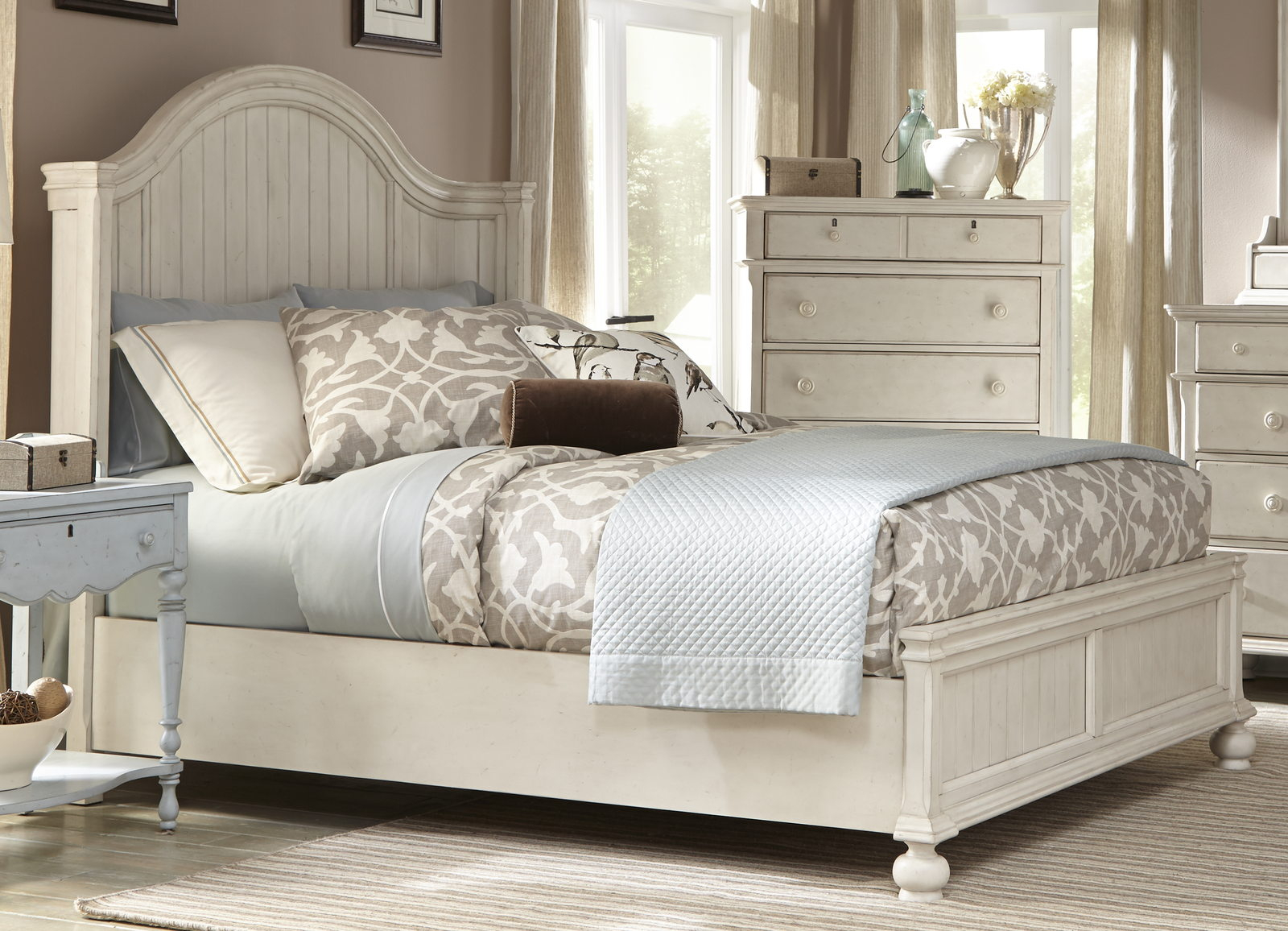 American Woodcrafters Newport 4 Piece Panel Bedroom Set In Antique White throughout measurements 1600 X 1156