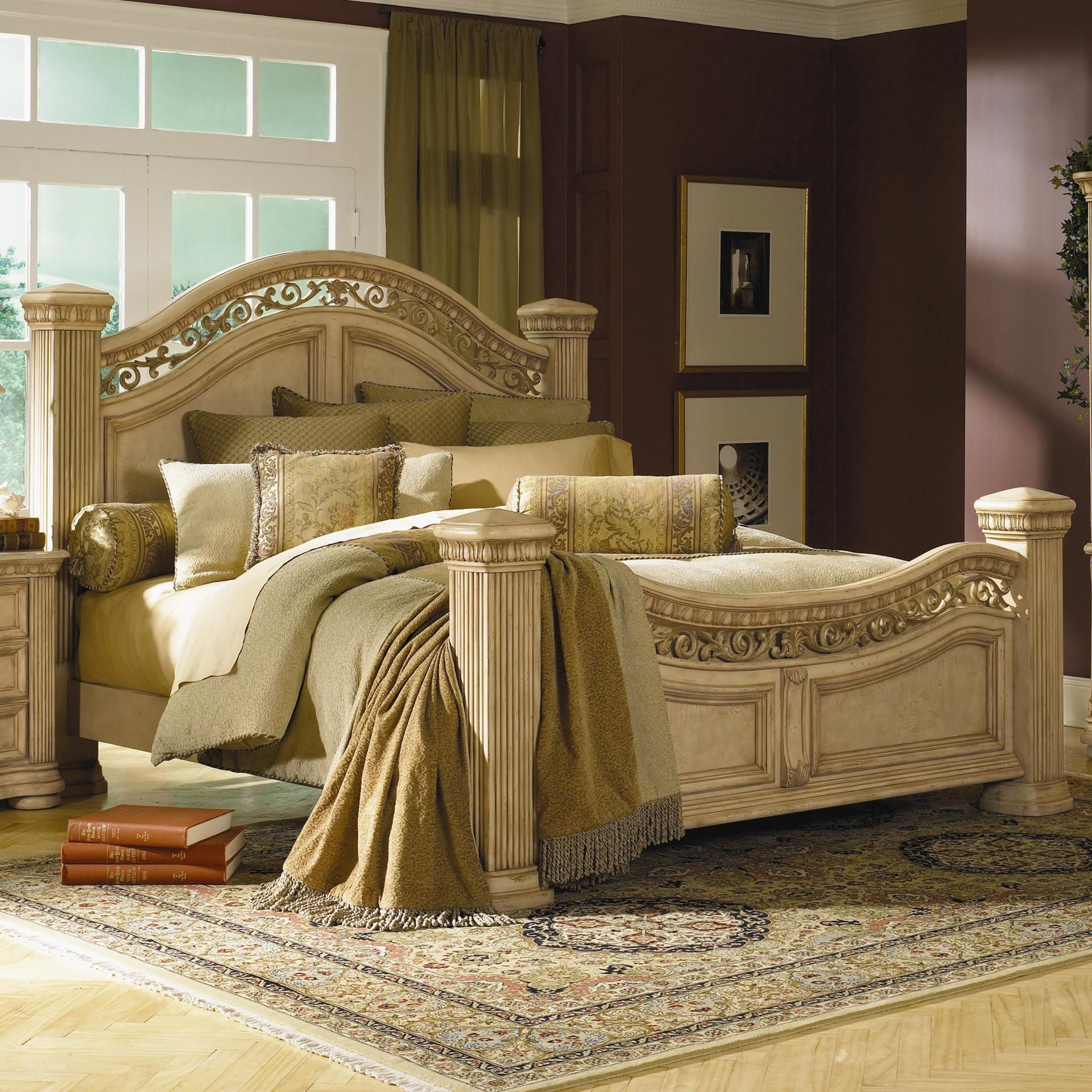 Antiguo Blanco King Mansion Bed Wynwood Bedroom Sets Bedroom inside measurements 1920 X 1920