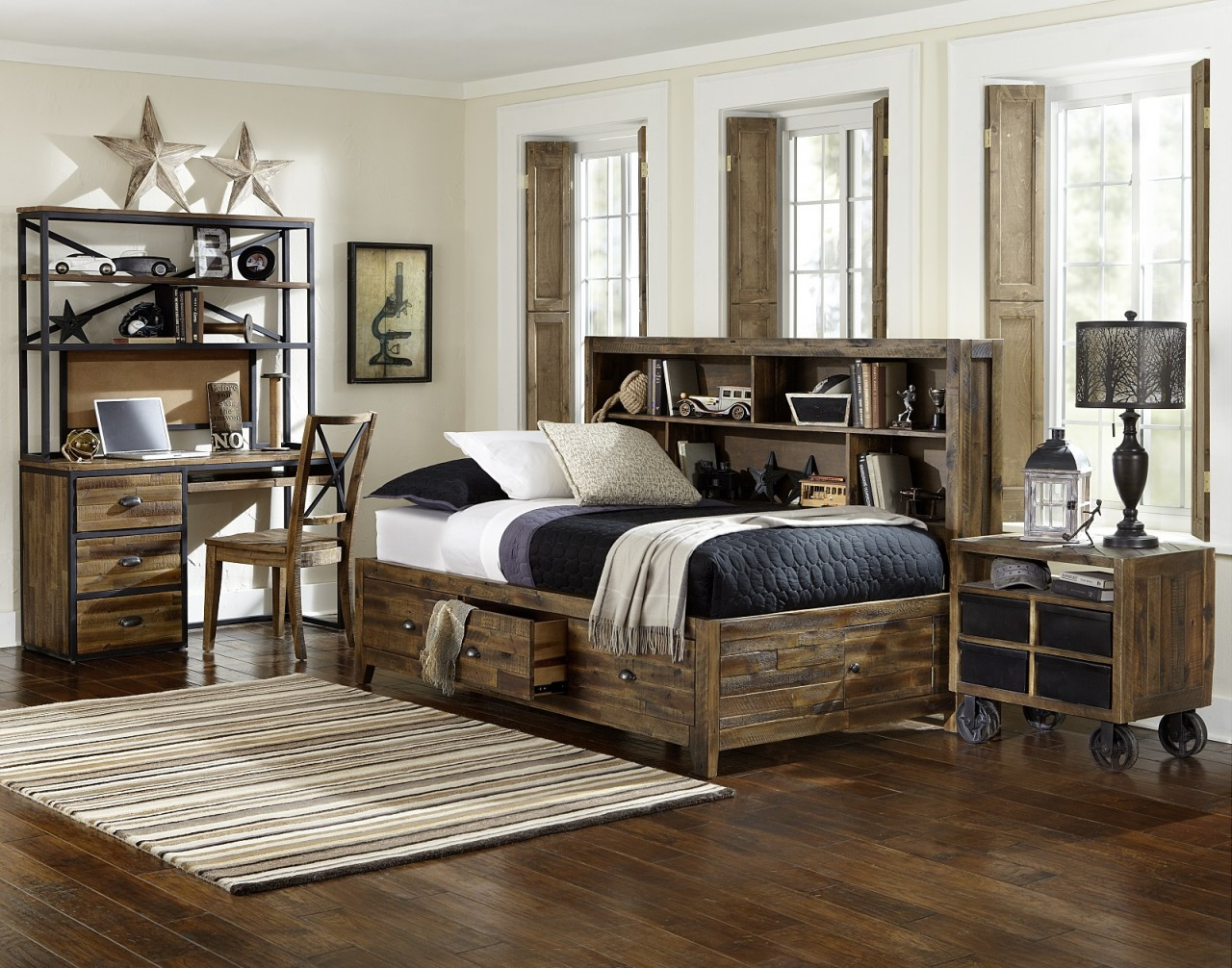 Beautiful Distressed Bedroom Furniture For Vintage Flair with regard to size 1280 X 1006