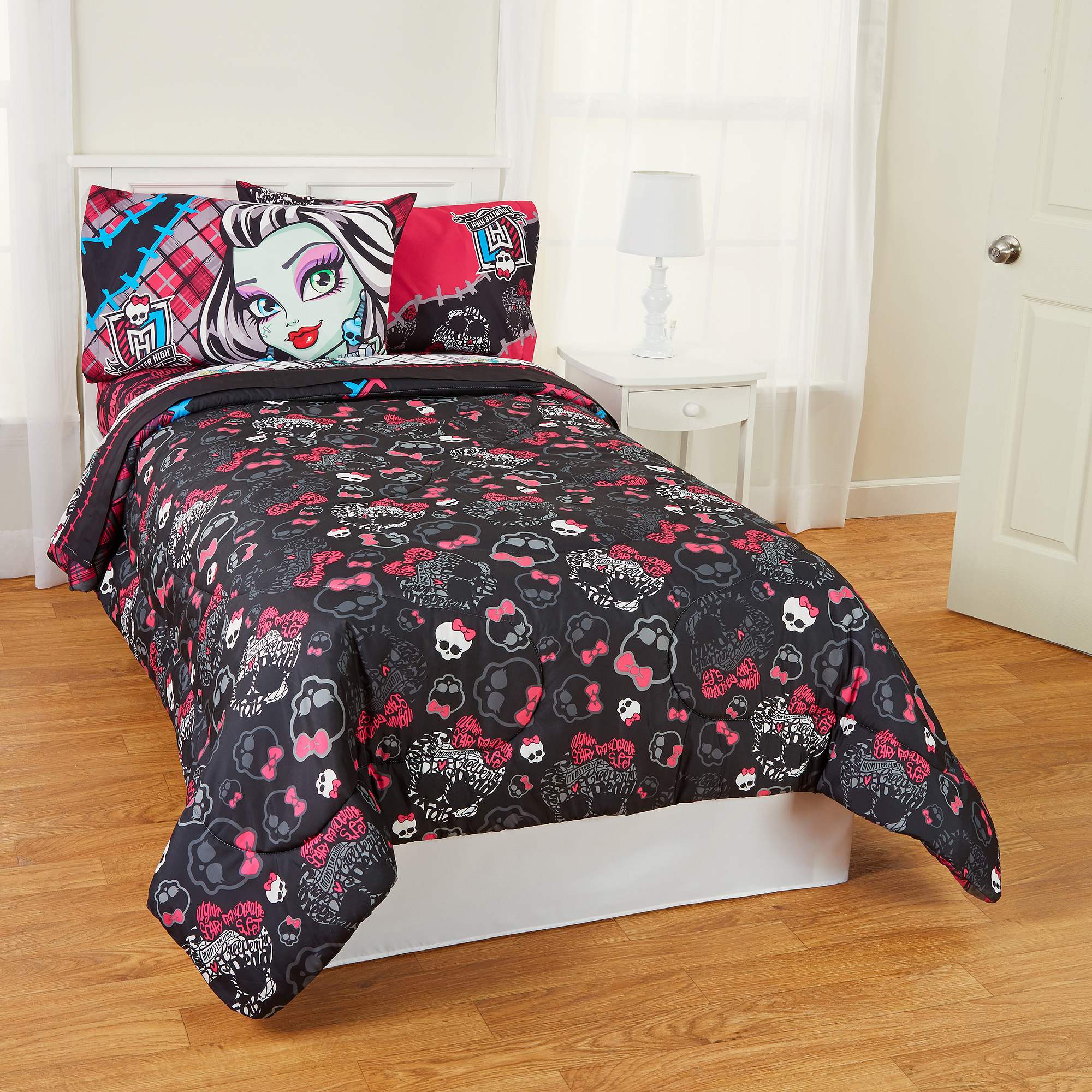 Bedroom Amazing Monster High Comforter With Breathtaking Allowed in proportions 2000 X 2000