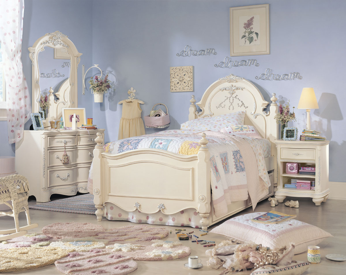 Bedroom Antique Bedroom Suite Furniture French Provincial Full Size within measurements 1200 X 952