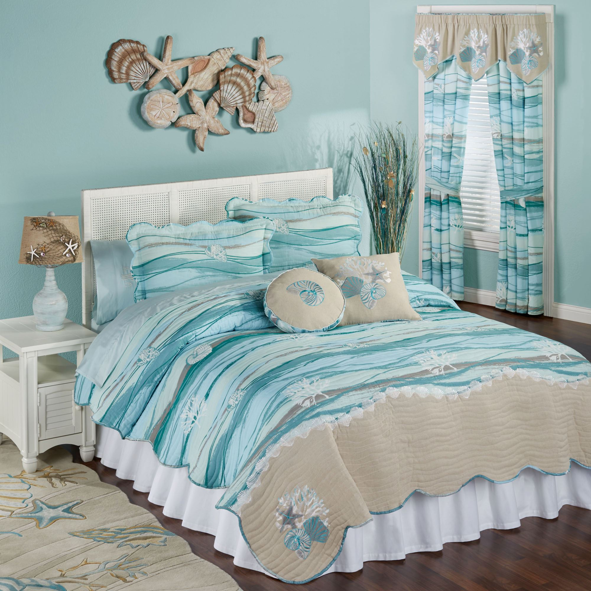Bedroom Classy Beach Theme Bedding With Excellent Fashion Designs for measurements 2000 X 2000