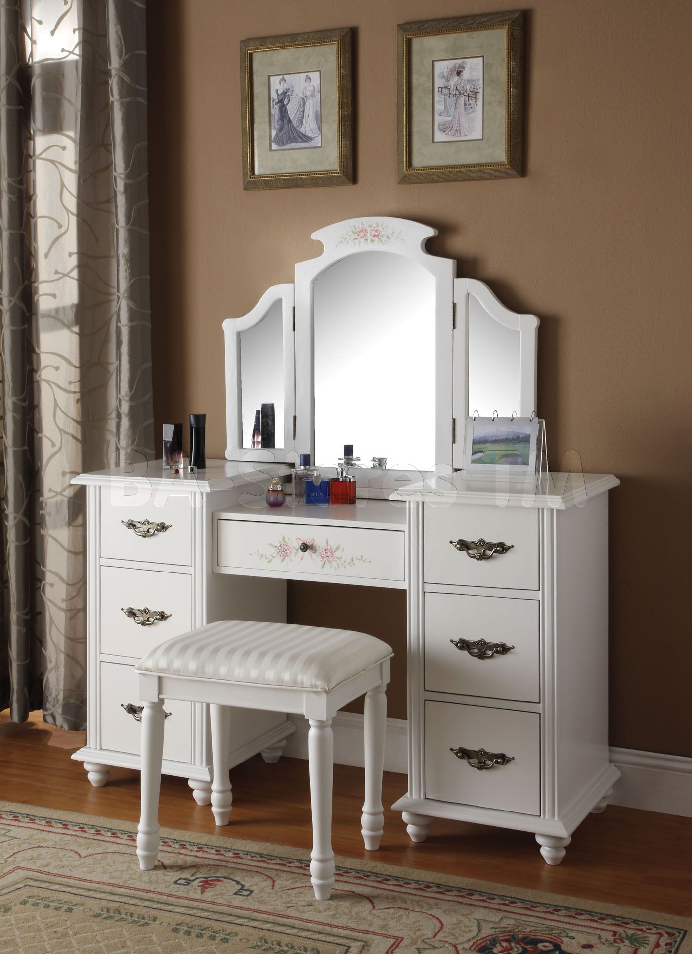 Bedroom Vanity Vanities And Mirrors Torian White Tri Fold Vanity with size 1400 X 1928