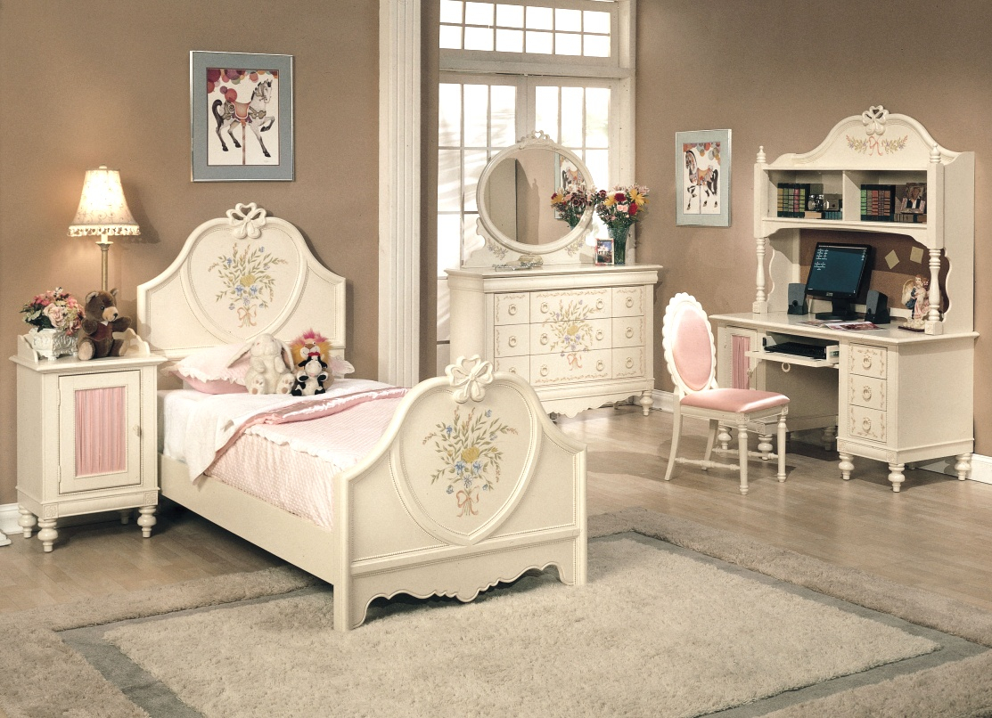 Bedroom Vintage Bedroom Furniture Boy And Girl Bunk Bedscool throughout dimensions 1113 X 806