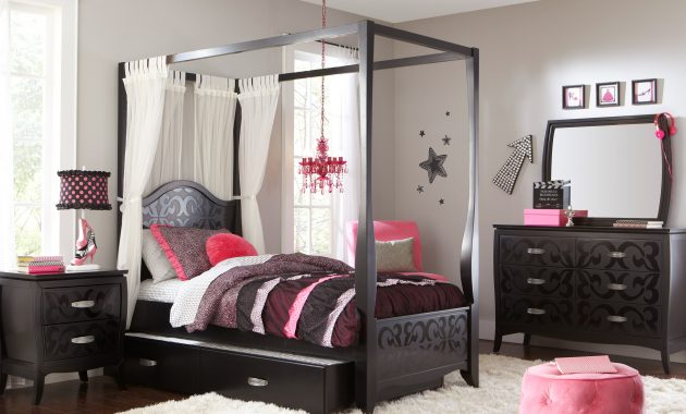 Belle Noir Dark Merlot 6 Pc Full Canopy Bedroom Bedroom Sets Dark Wood with regard to sizing 3129 X 2187