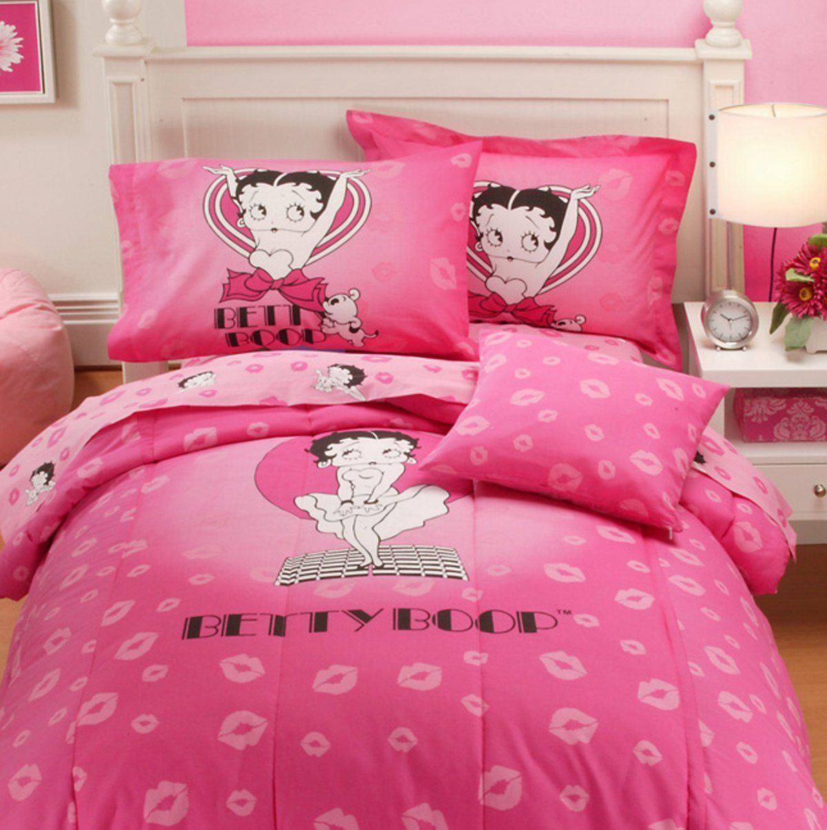 Betty Boop Bedding Set I Love Betty Boop Bedroom Gear regarding proportions 1200 X 1204