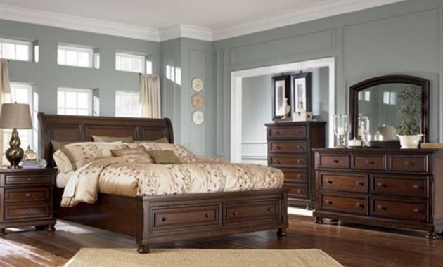 Big Lots Queen Bedroom Sets Bedroom Wood Bedroom Furniture Dark in size 1024 X 768