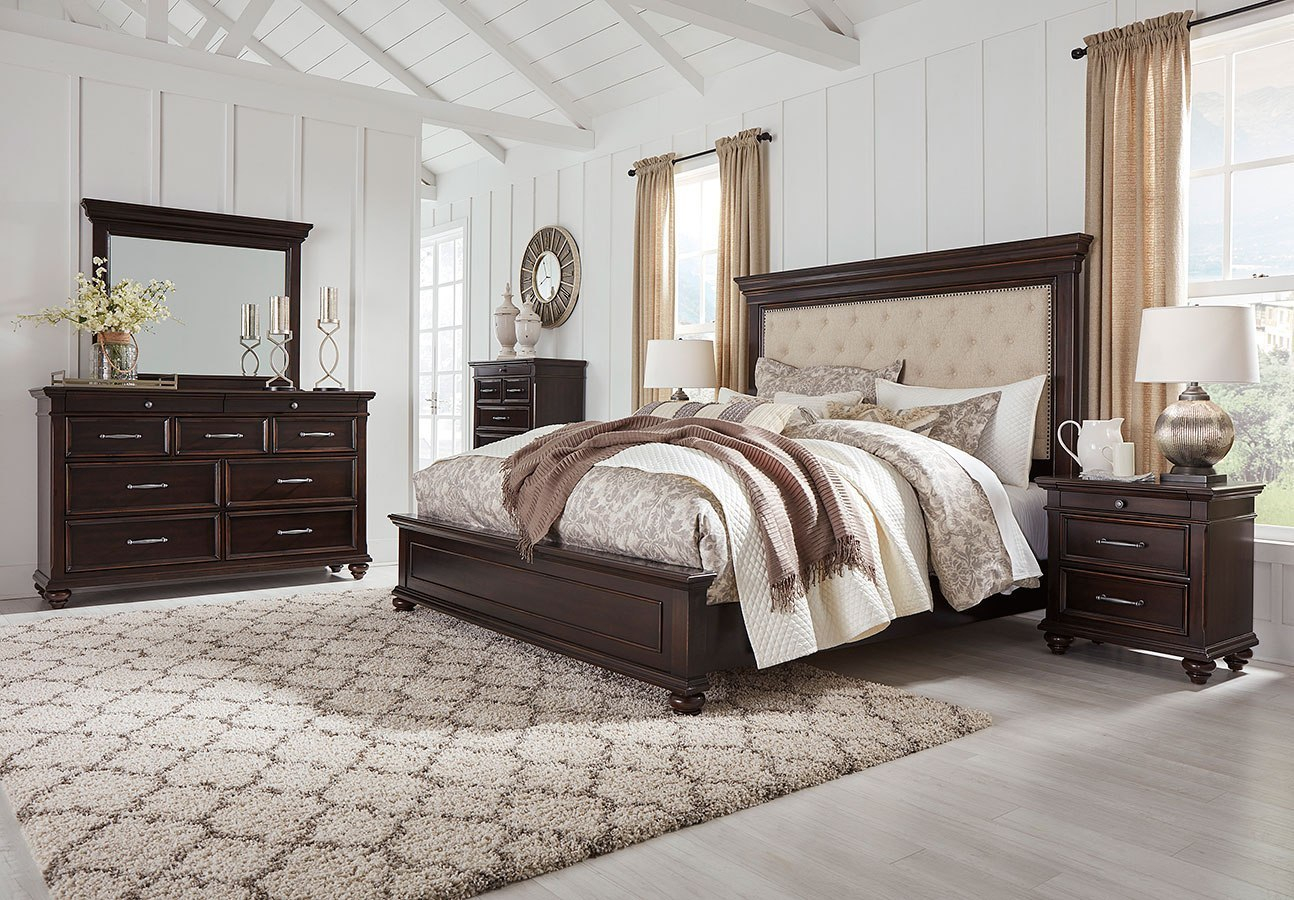 Brynhurst Upholstered Panel Bedroom Set with dimensions 1294 X 900