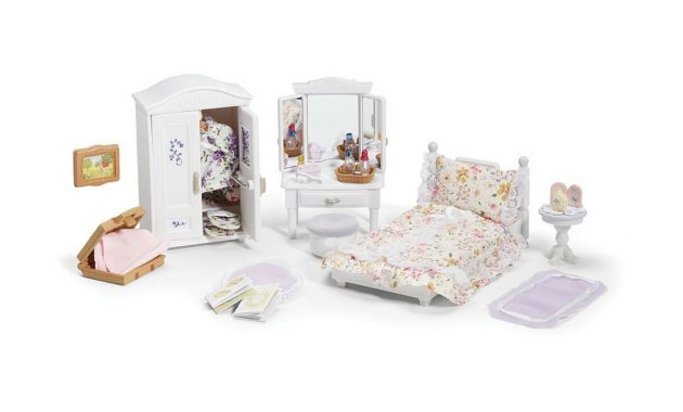 Calico Critters Deluxe Floral Bedroom Set 25 Detailed Accessories throughout size 1600 X 896