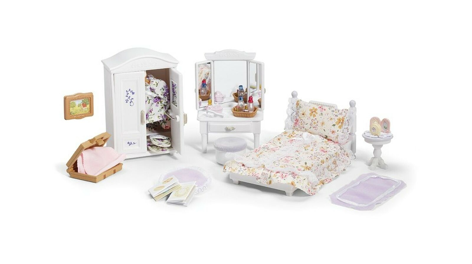 Calico Critters Deluxe Floral Bedroom Set 25 Detailed Accessories throughout size 1600 X 896