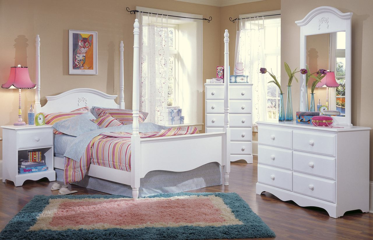 Carolina Furniture Cottage 4 Piece Princess Bedroom Set In White with measurements 1280 X 824