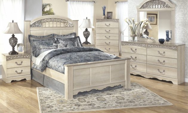 Catalina 7 Pc Bedroom 3 Pc Queen Poster Bed Dresser Mirror Chest Nighstand pertaining to measurements 1000 X 800