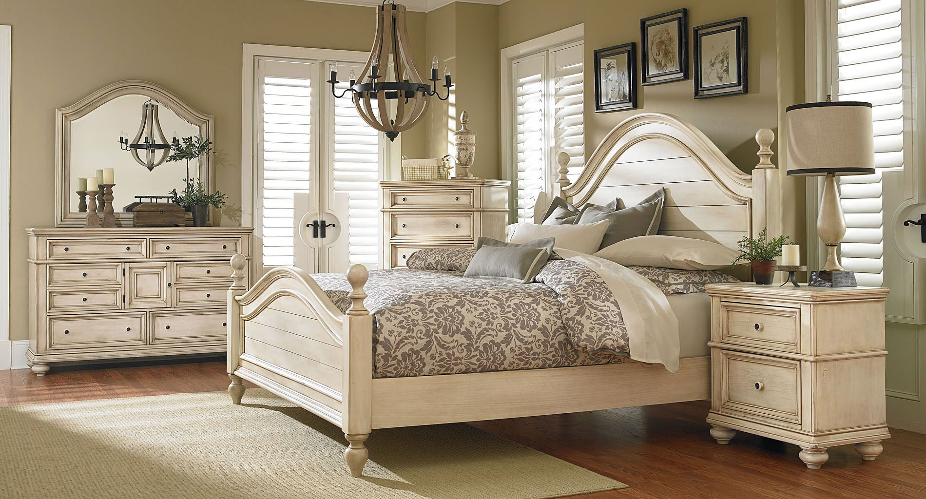 Chateau Poster Bedroom Set within proportions 1900 X 1024