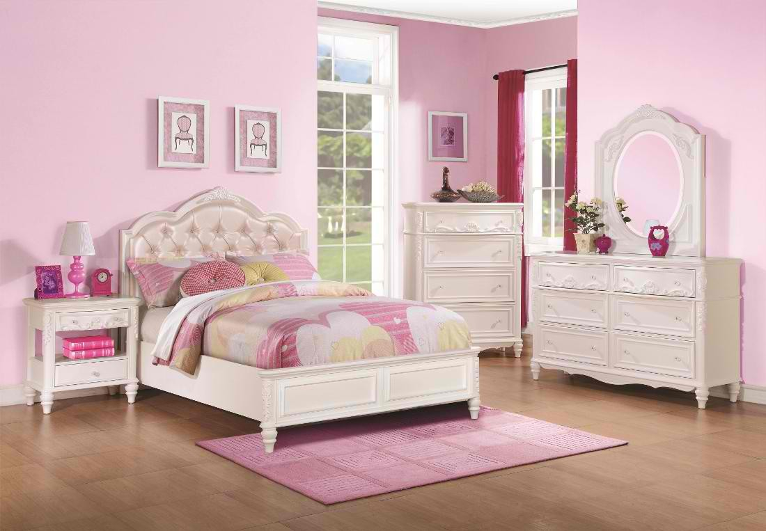 Coaster Caroline Bedroom Set With Diamond Tufted Headboard In Pink regarding size 1100 X 763