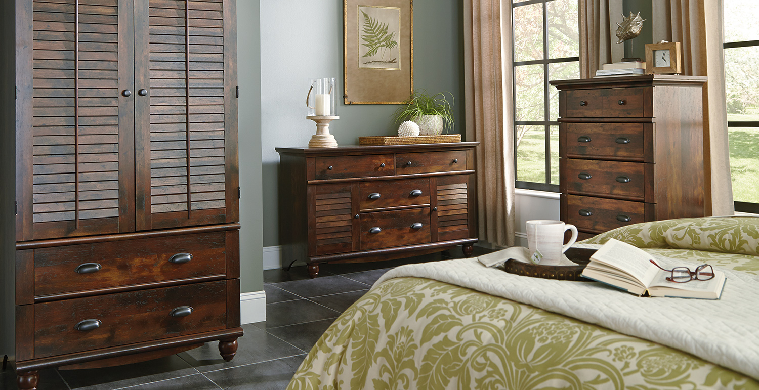 Cottage Style Bedroom Furniture In Antique Finish Harbor View intended for dimensions 1500 X 771