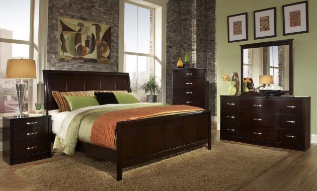 Dark Wood Bedroom Sets High Quality Erinheartscourt with size 1280 X 857