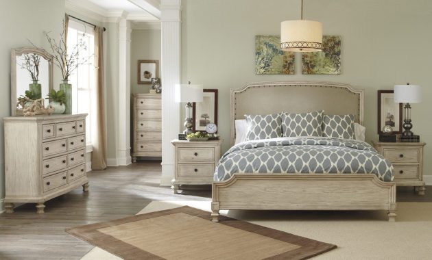 Demarlos 4pc Upholstered Panel Bedroom Set In Parchment White throughout size 1600 X 1280