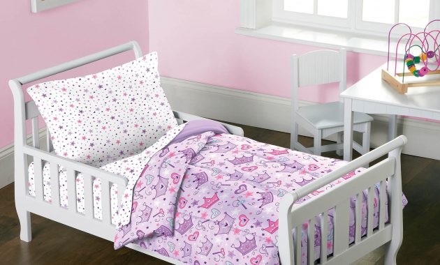 Dream Factory Stars Crowns 4 Piece Toddler Bed In A Bag Bedding Set pertaining to sizing 2000 X 2000